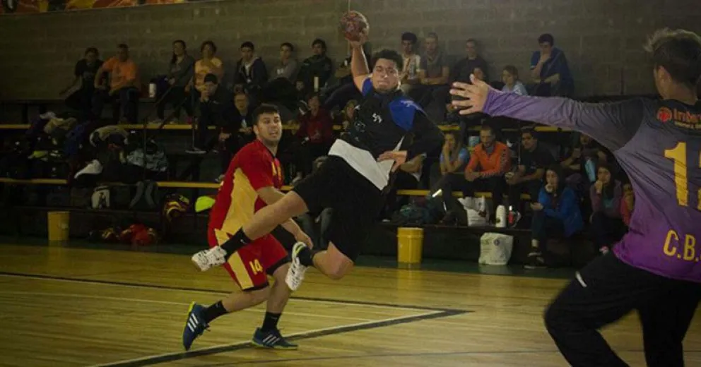 Empieza el handball con intensa actividad