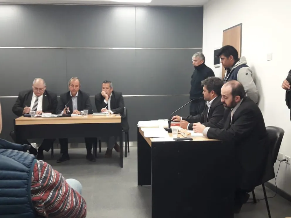 Condenaron a cinco hombres por robo agravado en local comercial calle Mitre 