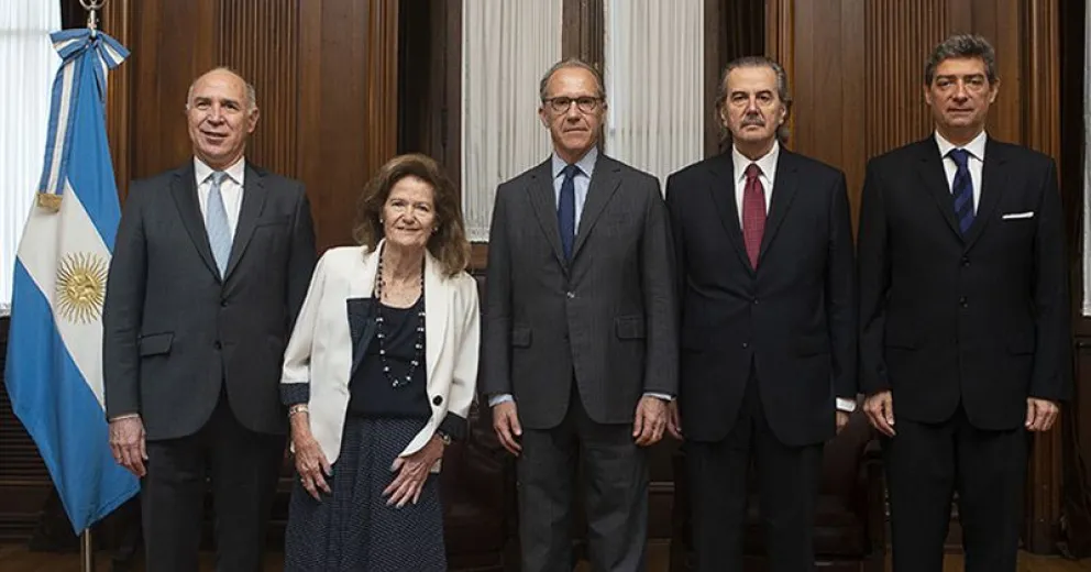 ¿Cómo votaron los jueces contra la reelección de Weretilneck?