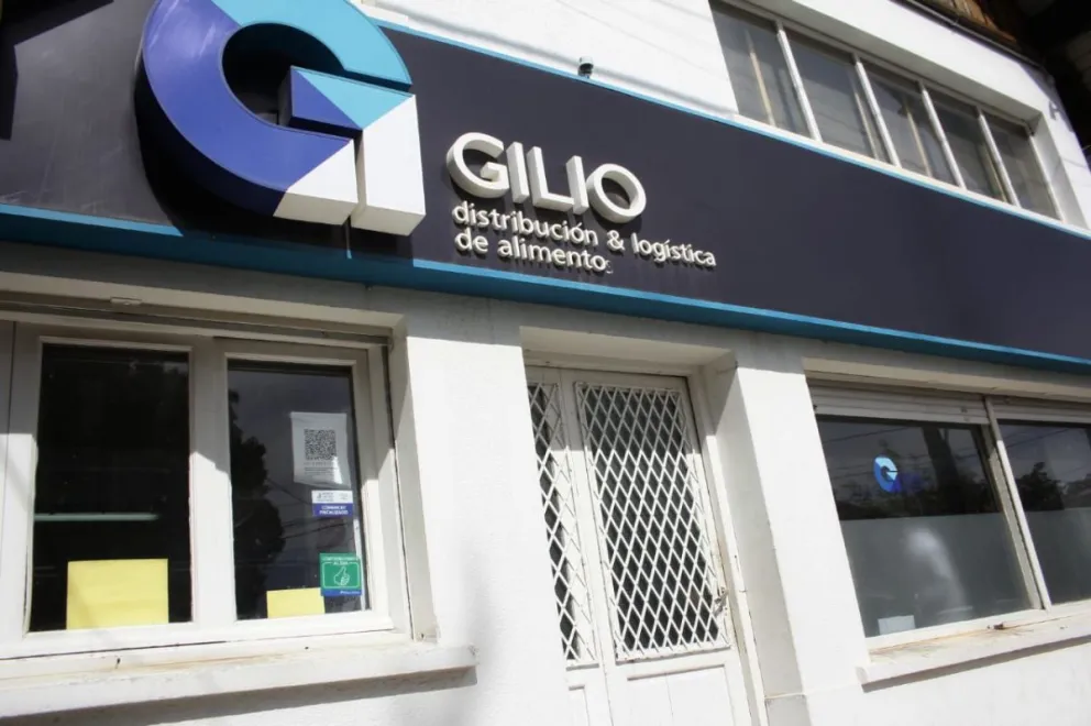 Entró a un comercio del Ñireco y se llevó varios paquetes de carne