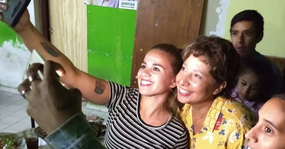 Arabela Carreras marcó sus “desafíos y estilos” como candidata mujer a la gobernación de Río Negro