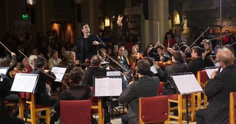 La Filarmónica de Río Negro se presenta en Bariloche con Ángel Mahler