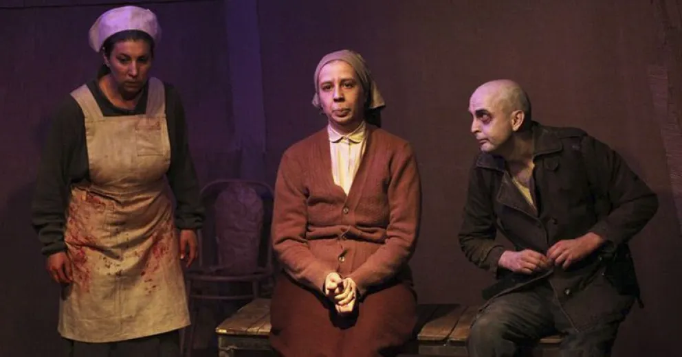 Vuelve a escena “Disección”