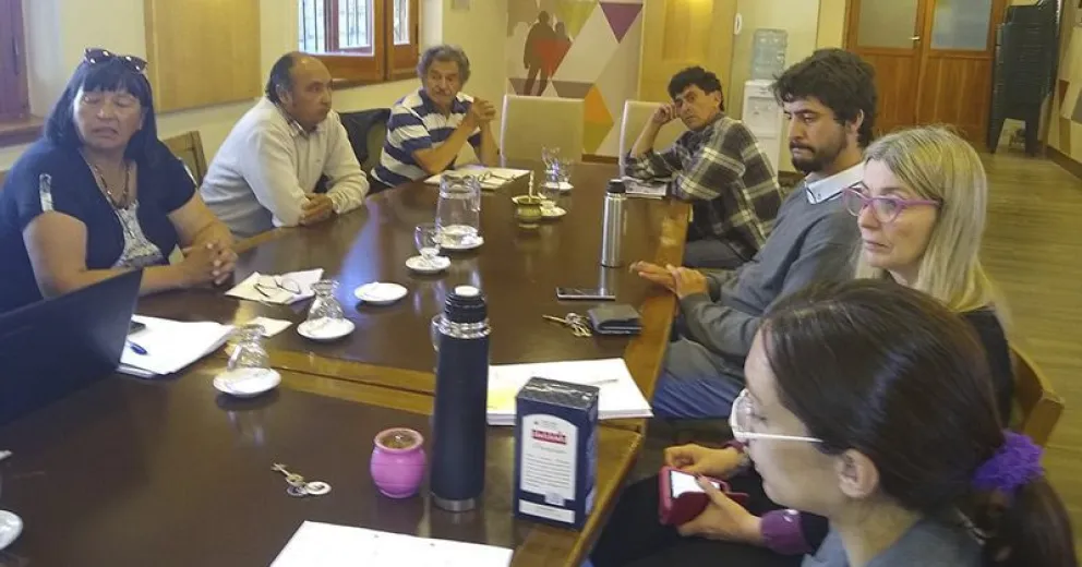Dirigentes barriales piden transportes alternativos