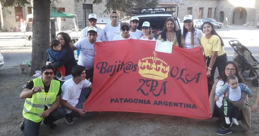 Autos Bajitos realizó evento solidario para el comedor Gotitas de Esfuerzo