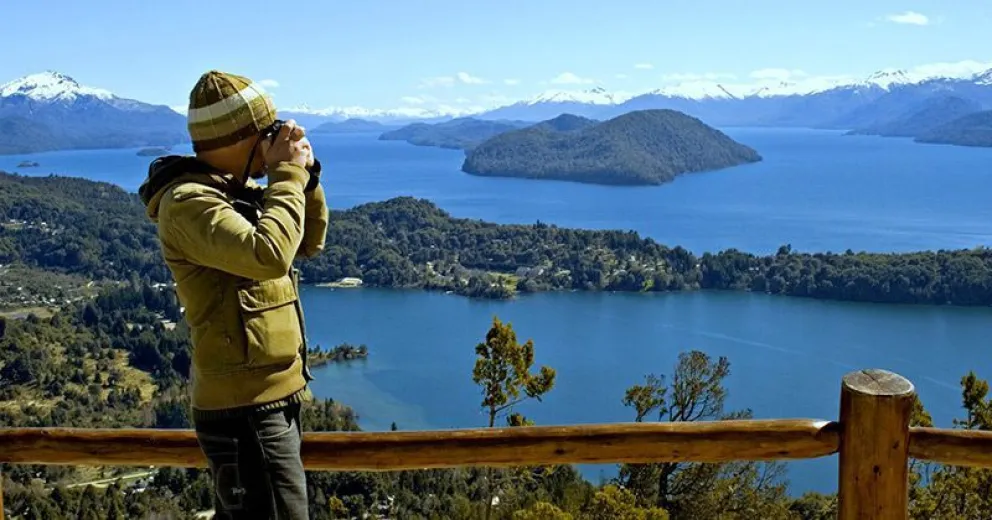 Se puede elegir a Bariloche entre las siete maravillas naturales del país