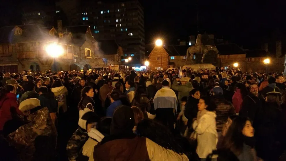 Hubo vigilia en el Centro Cívico para recordar a los caídos en Malvinas
