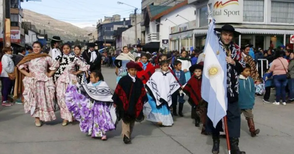 Invitan a inscribirse al desfile por el 117° aniversario de Bariloche