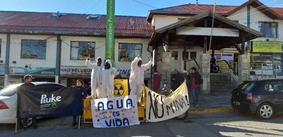 Protestaron contra la megaminería