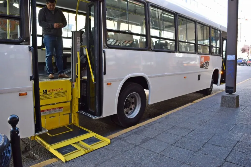 Bariloche ya cuenta con colectivos adaptados 