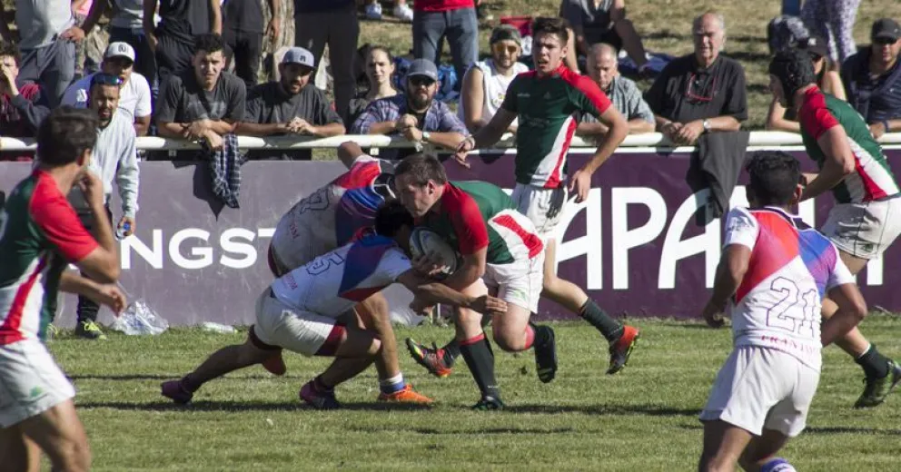 Pehuenes festejó en su cancha ante Dina Huapi