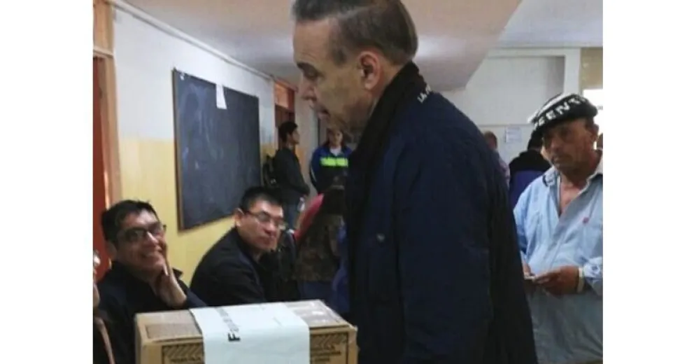 Votó Miguel Ángel Pichetto