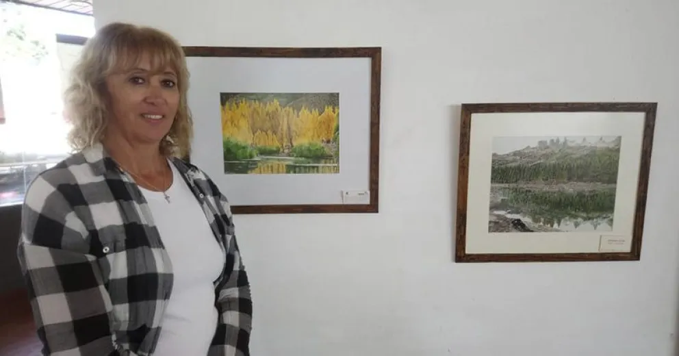 Dos artistas del grupo Aluminé invitan a recorrer el mundo del batik