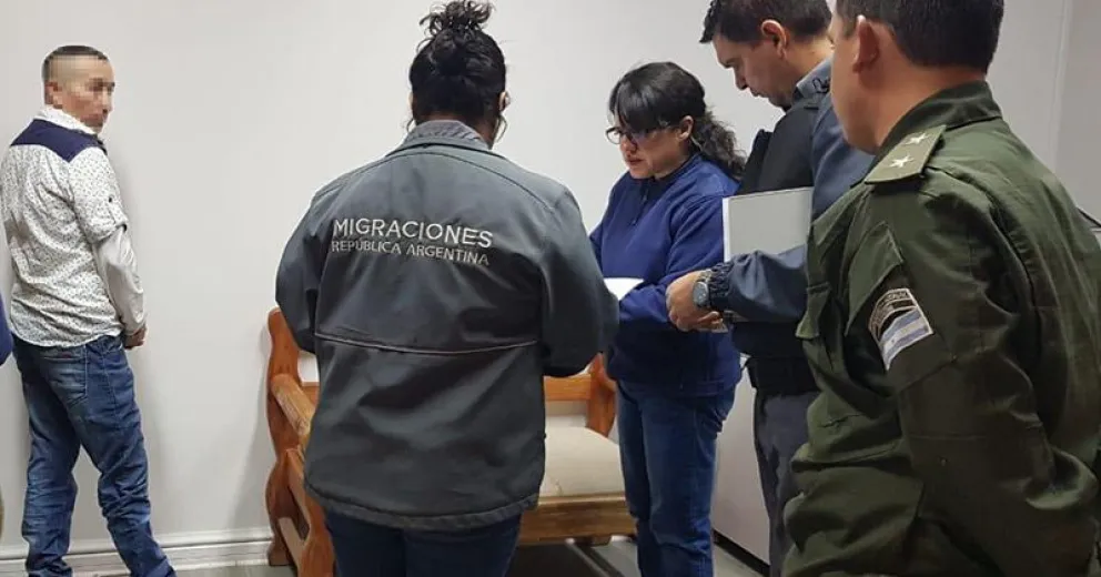 Desde Bariloche deportaron a un violador de una menor