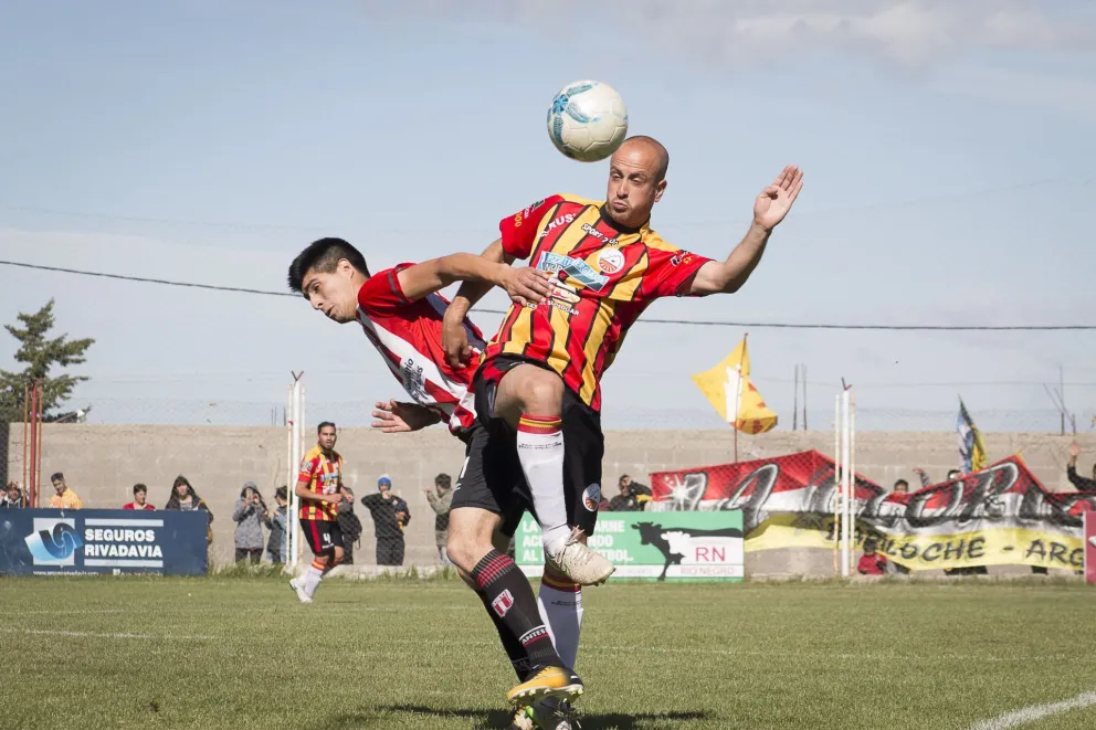 Estudiantes y Cruz del Sur se juegan por la punta en el “Bruno Tarrini”