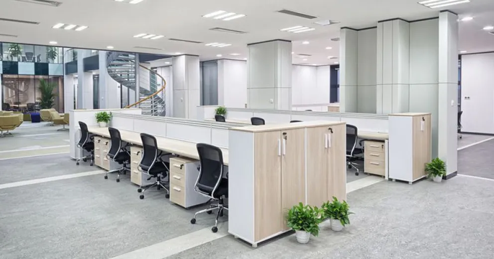 Estilo clásico, modernidad, funcionalidad, medio ambiente y tecnología en lugares de trabajo