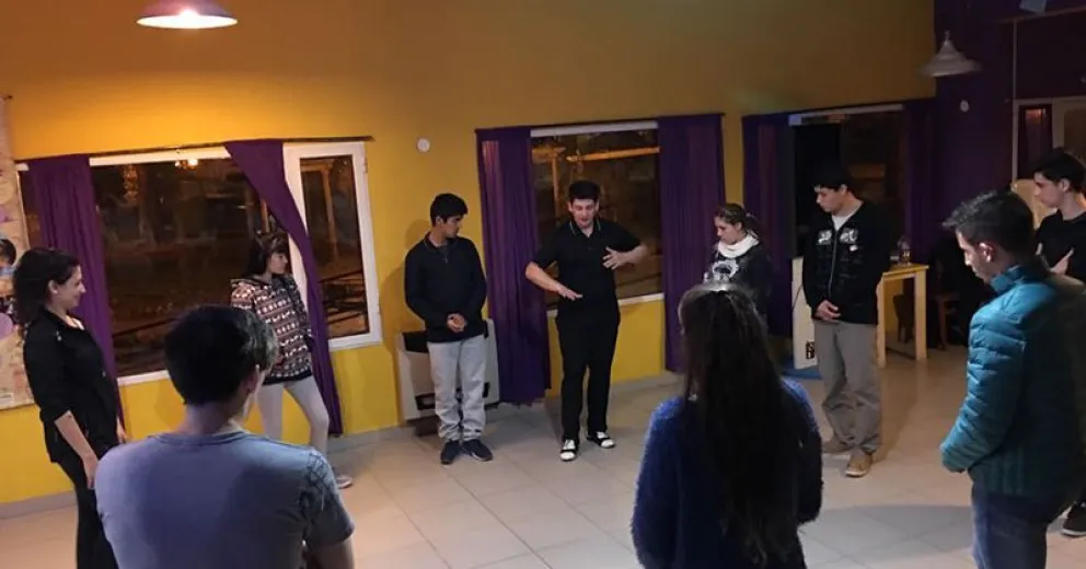 La Universidad Nacional de Río Negro convoca a talleres artísticos y culturales