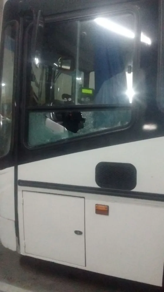 La línea 61 estuvo cortada tres horas por la agresión a un chofer