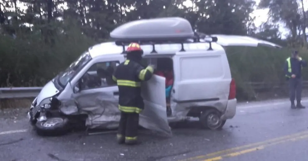 En un mismo día hubo dos accidentes en la ruta a Villa la Angostura