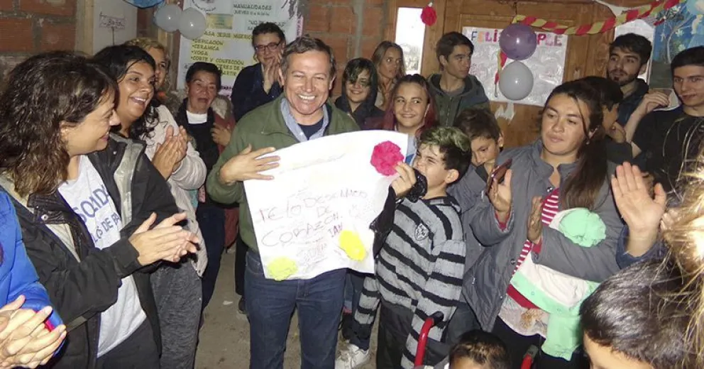 Maravilloso festejo de los cuatro años del merendero Manitos de Amor