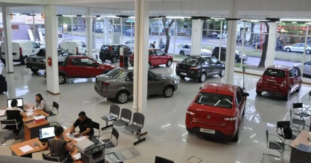 Mayo con subas de hasta un 7% en el precio de los autos por efecto del dólar
