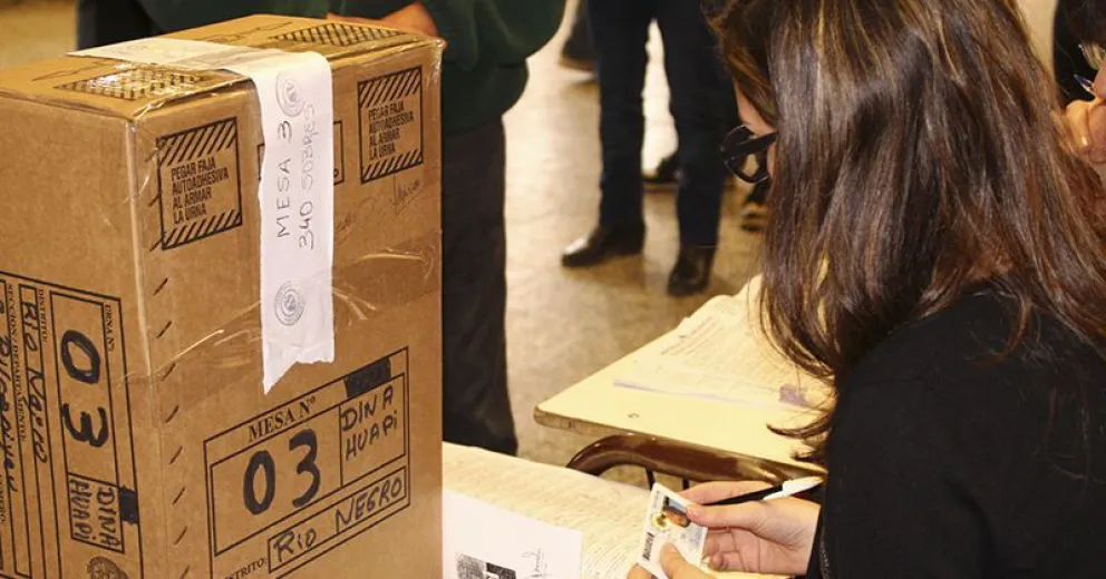 Dina Huapi elegirá intendente el  27 de octubre, junto con las nacionales