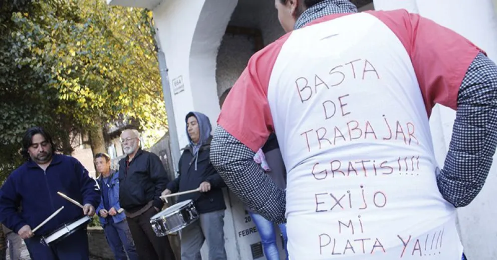 Manifestación de empleados del sanatorio Del Sol por pagos adeudados