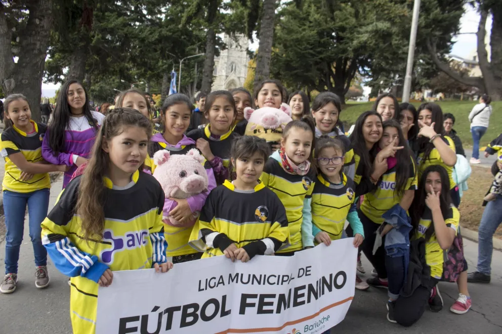 Postales del gran desfile por el cumpleaños de Bariloche