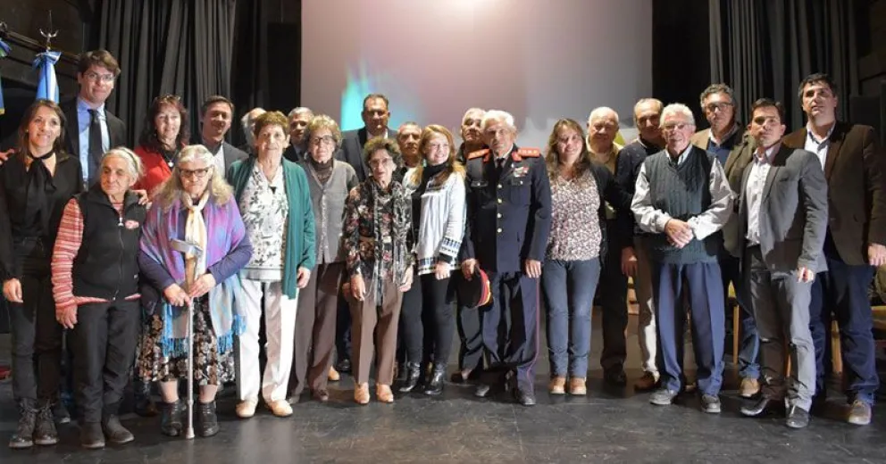 Fueron homenajeados 15 antiguos pobladores de Bariloche