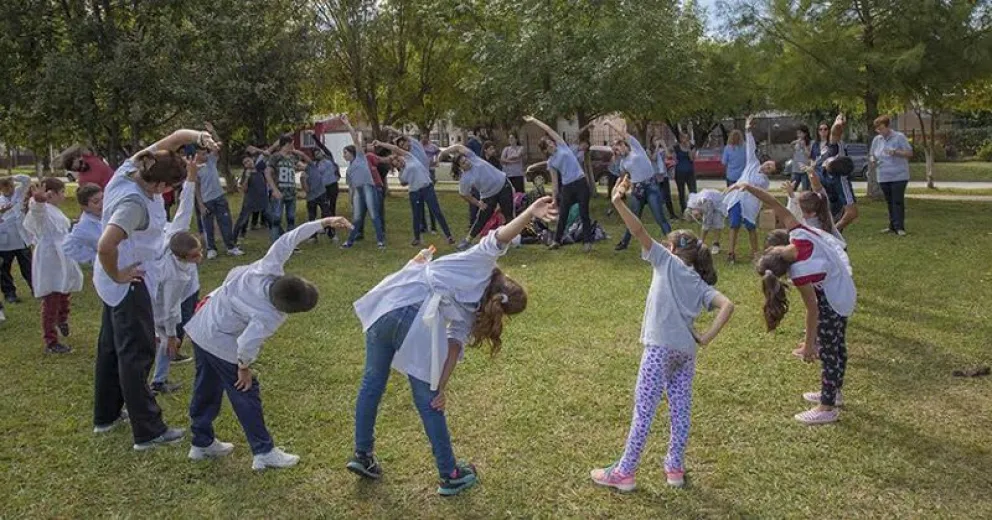 Solo 1 de cada 5 niños y adolescentes cubren la recomendación de actividad física diaria