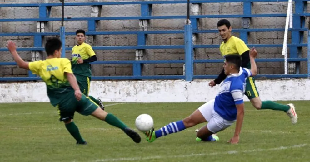 Güemes le ganó un duelo clave a Arco Iris que quedó muy complicado