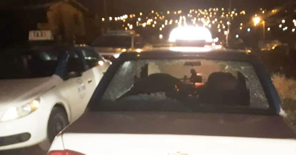 Un taxista hostigó a una pasajera durante un viaje nocturno