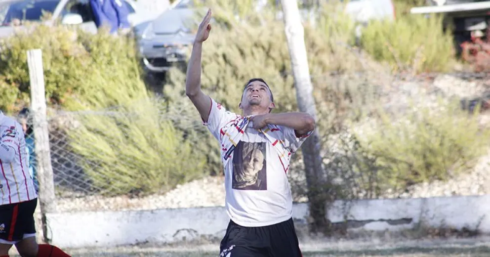 Cruz del Sur venció a Lacar por 2 a 0 y se metió en semifinales