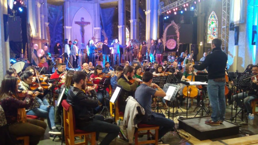 Esta noche se presenta la Orquesta de Instrumentos Autóctonos y Nuevas Tecnologías