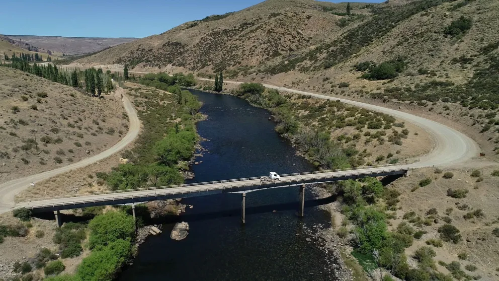 Asfaltarán la ruta provincial que une los destinos turísticos neuquinos