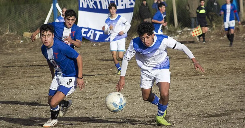 Torino y Angostura clasificaron a semis y Puerto Moreno consiguió más que tres puntos