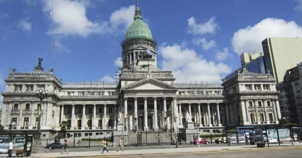 Plan del gobierno que intenta estimular el rubro obras va al Congreso