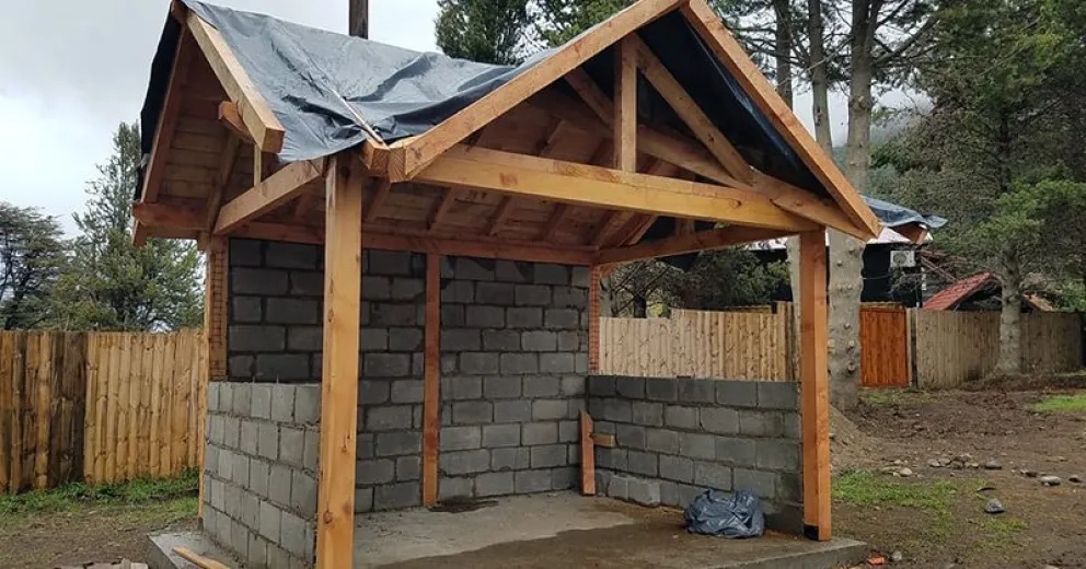Nueva garita en Villa Los Coihues y avances en el Puente Negro