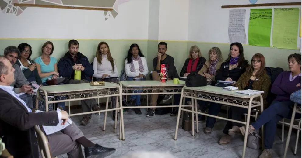 Señalan que hay más de 50 causas contra policías de la Comisaría 42