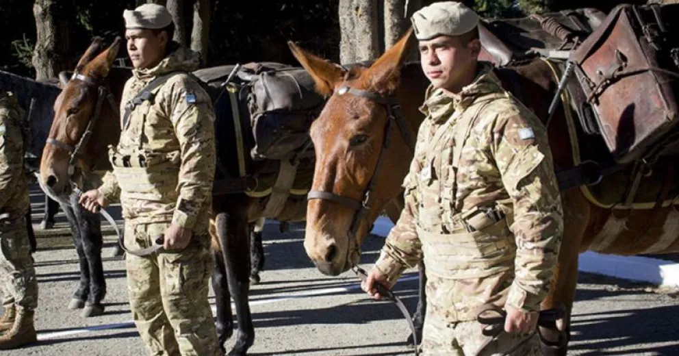 Jornada de puertas abiertas en la Escuela Militar de Montaña
