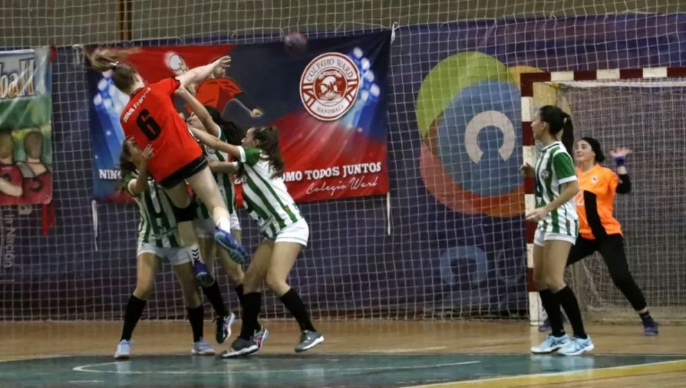 Arrancó con sorpresas el Nacional de handball