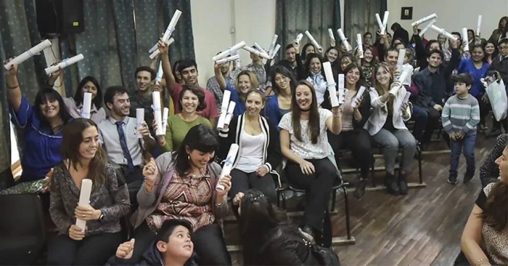 Emoción en el egreso de los nuevos profesionales de la UNCo