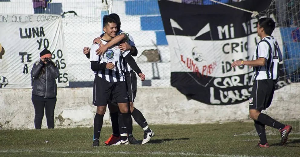 Torino le ganó a Deportivo Angostura y Luna Park goleó en la semi de la “B”