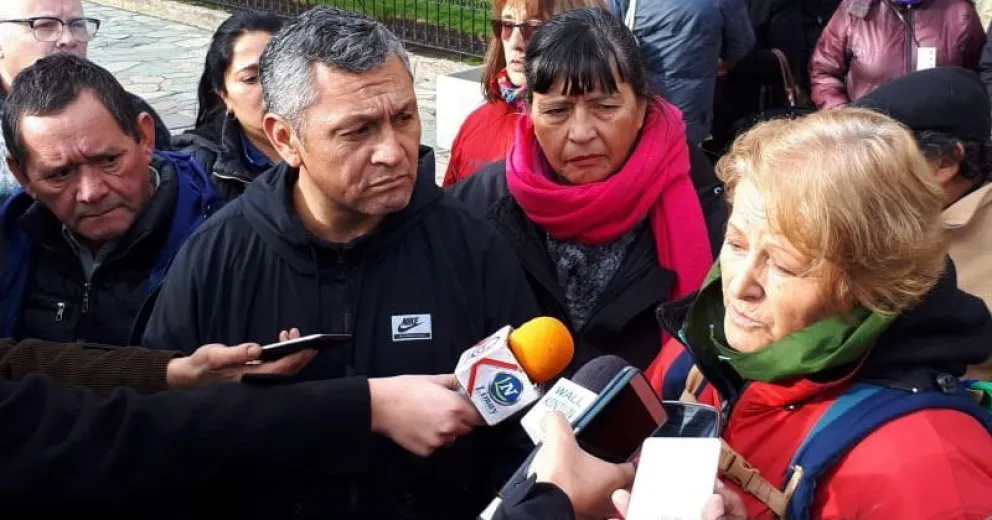 Dirigentes de juntas vecinales y vecinos se oponen a un nuevo aumento del boleto de colectivos