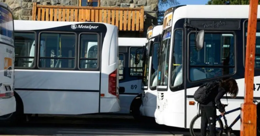 Dictaron conciliación obligatoria y se levantó el paro de colectivos de este martes