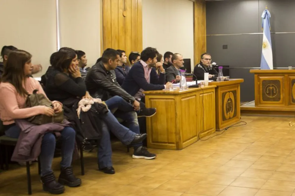 La justicia también investigará a 500 personas que pagaron por licencias de conducir falsas