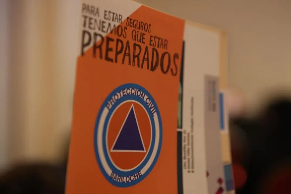 Última charla de Protección Civil para barrios del Oeste