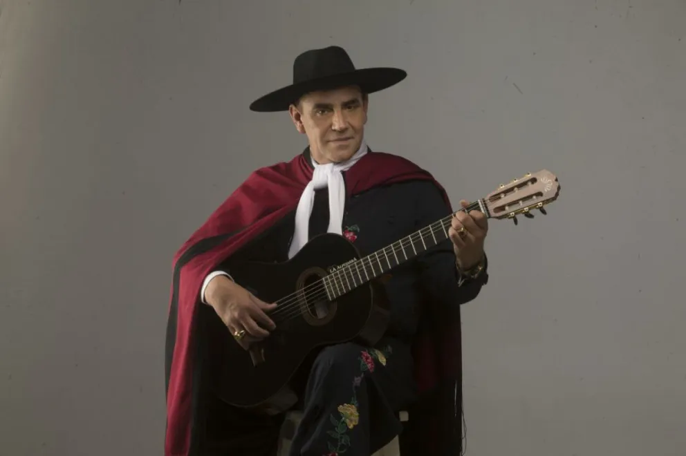 El Chaqueño Palavecino festeja 33 años de carrera con un show íntimo en La Baita