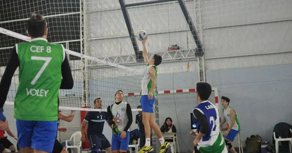 Piletas y San Martín siguen siendo líderes en la Liga de Bariloche