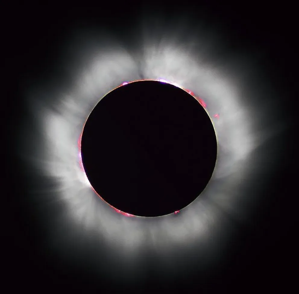 Un coloquio de divulgación científica sobre eclipses